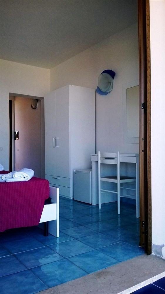 Hotel Bellavista S'Archittu 3*